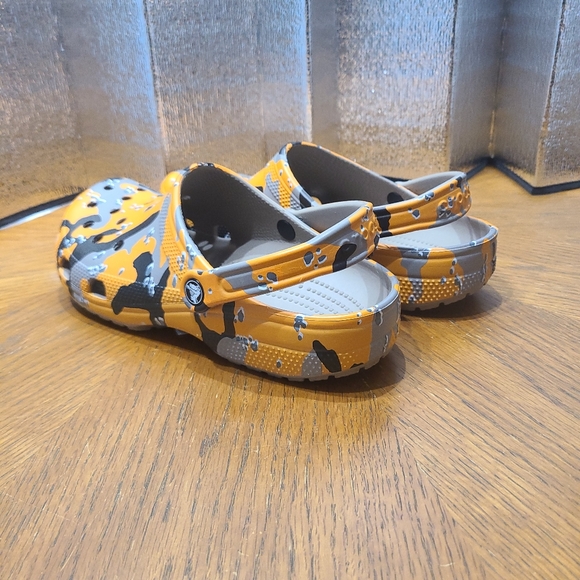 CROCS CLASSIC CAMO - Picture 3 of 5